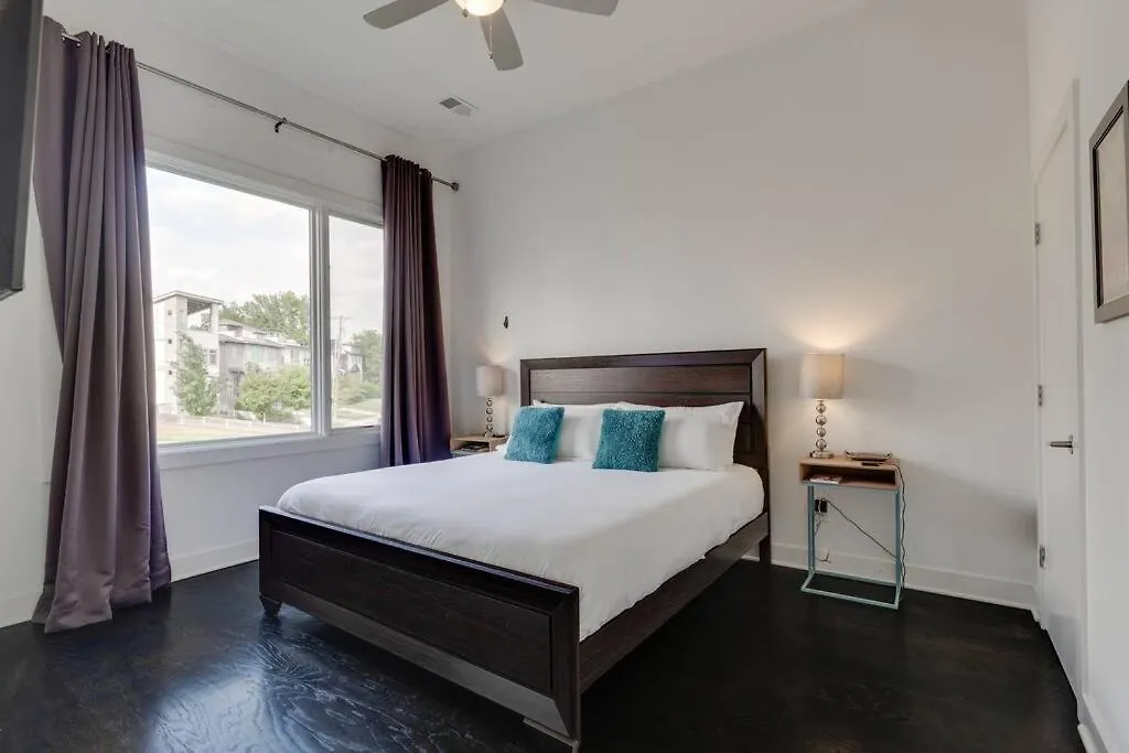 Epic Location- Steps From 12Th S, Sleep12 Villa Nashville Holiday home