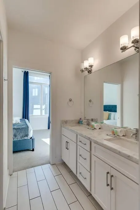 Epic Location- Steps From 12Th S, Sleep12 Villa Nashville 0*,  United States