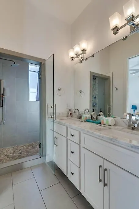 Epic Location- Steps From 12Th S, Sleep12 Villa Nashville 0*,